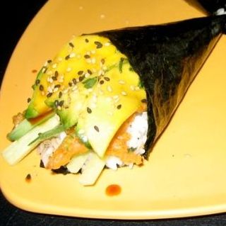 sushi handroll 2