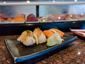 Sushi Groove: Nigiri en el mostrador de sushi