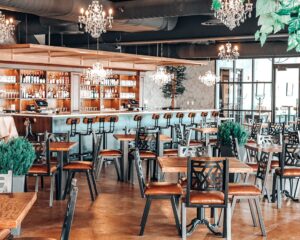 Eight Settlers - bar and dining room (Eight Settlers)