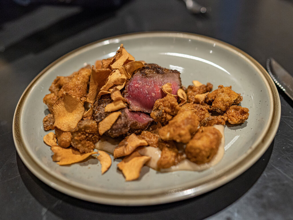 Bambara - elk with crispy mushroomsmi rub