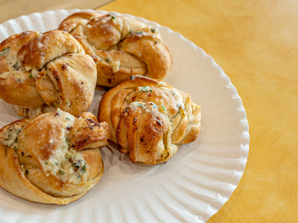 Enrico's Deli - quartet of garlic knots (Gastronomic SLC)