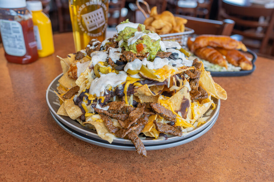 Squatters Corner Pub - carne asada nachos (Gastronomic SLC)