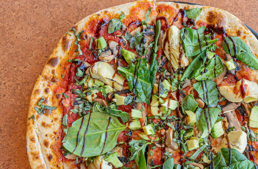 Squatters Corner Pub - new pizza with custom toppings (Gastronomic SLC)