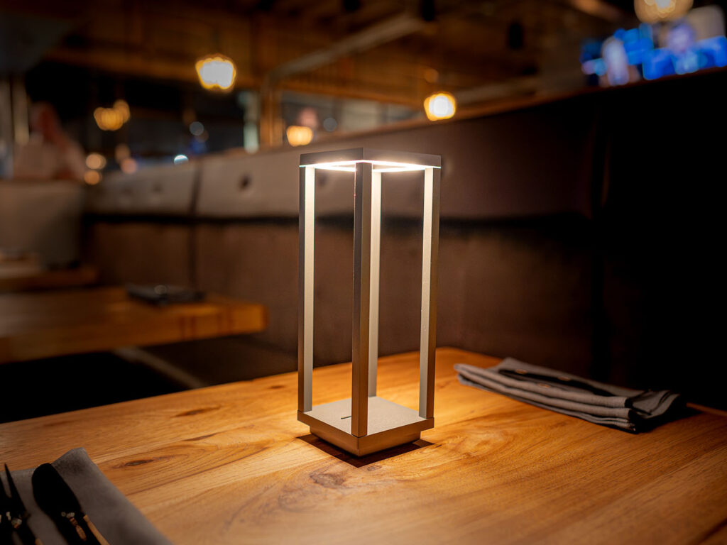 Engine Room Pub & Bistro - tabletop LED lighting (Gastronomic SLC)