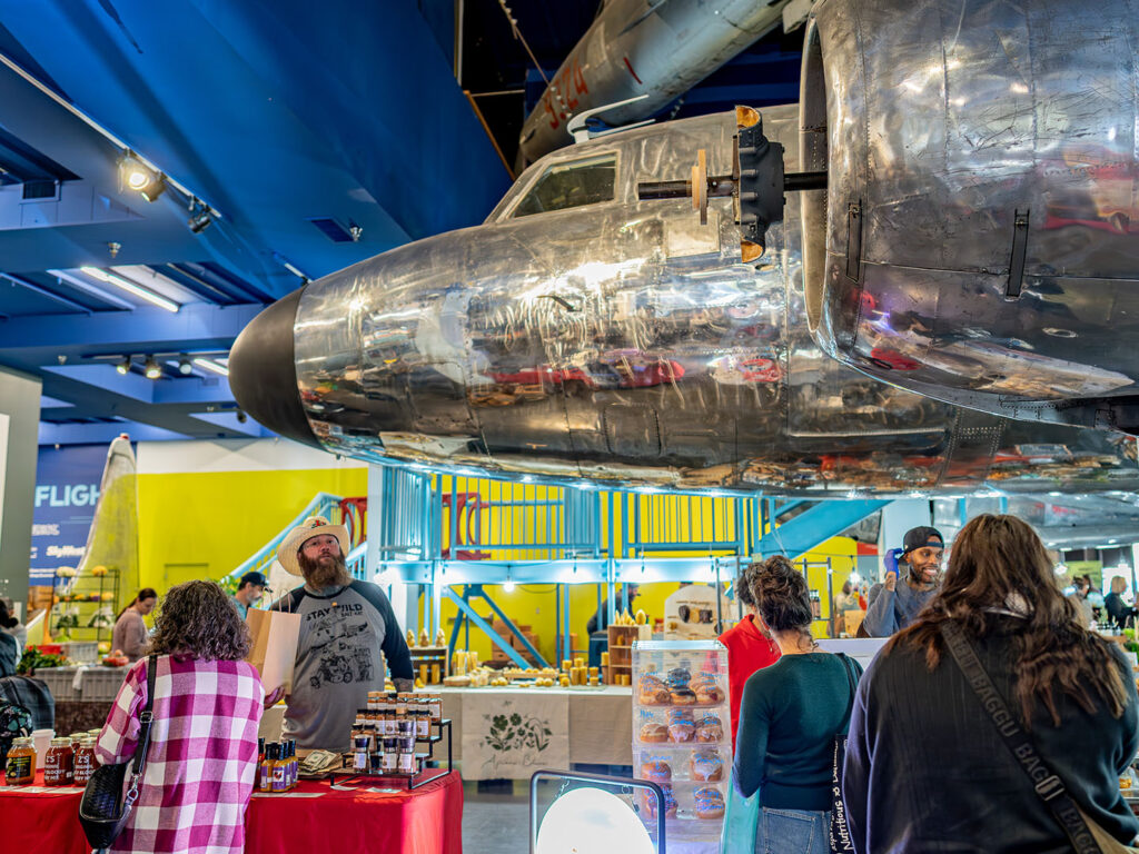 Winter farmers market at former Leonardo (Gastronomic SLC)