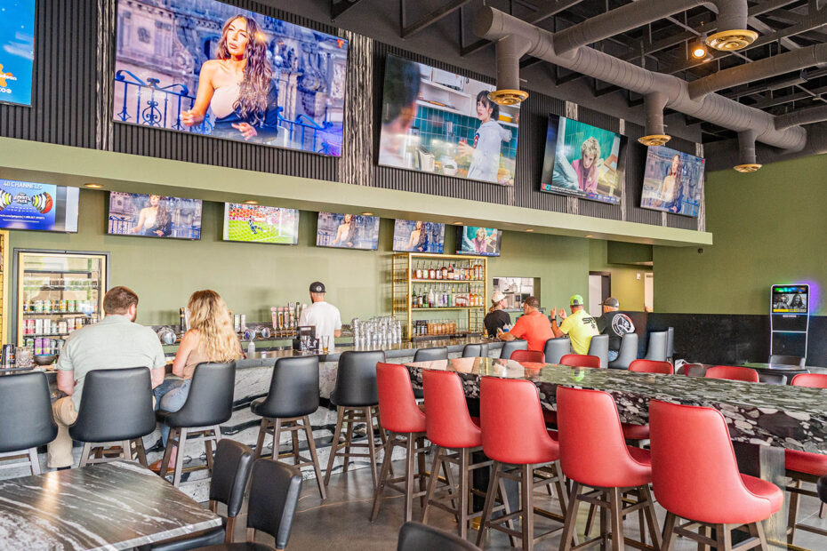 Gradys - interior of the bar